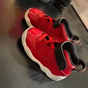 Size 7 toddler 6 Rings Jordans